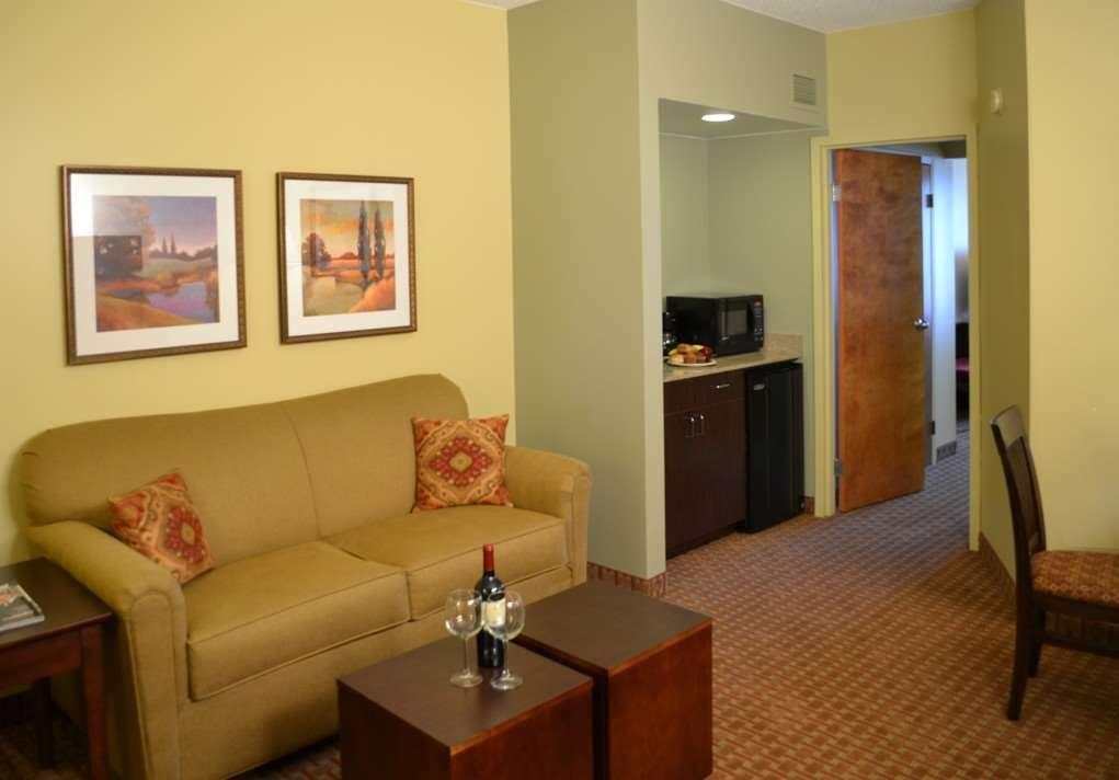 Euro-Suites Hotel Morgantown Chambre photo