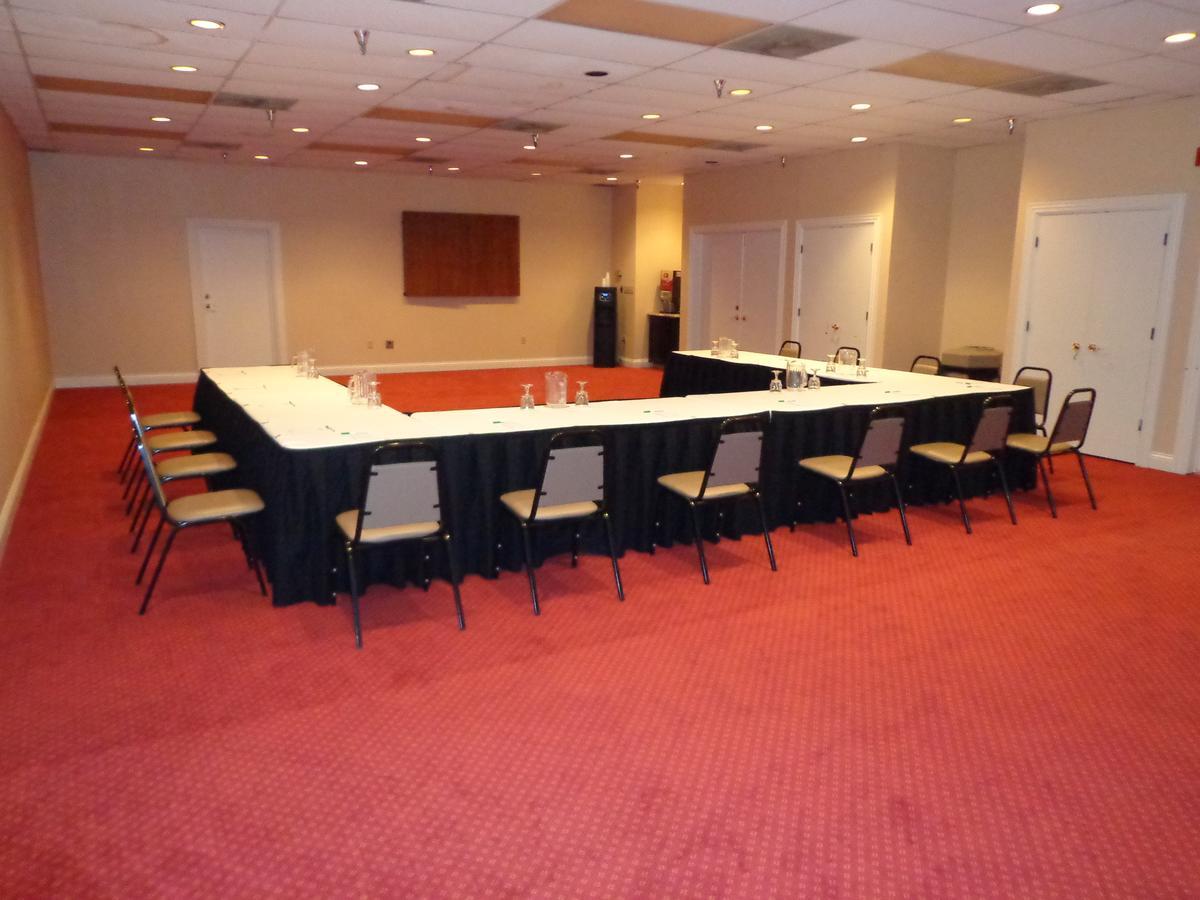 Euro-Suites Hotel Morgantown Extérieur photo